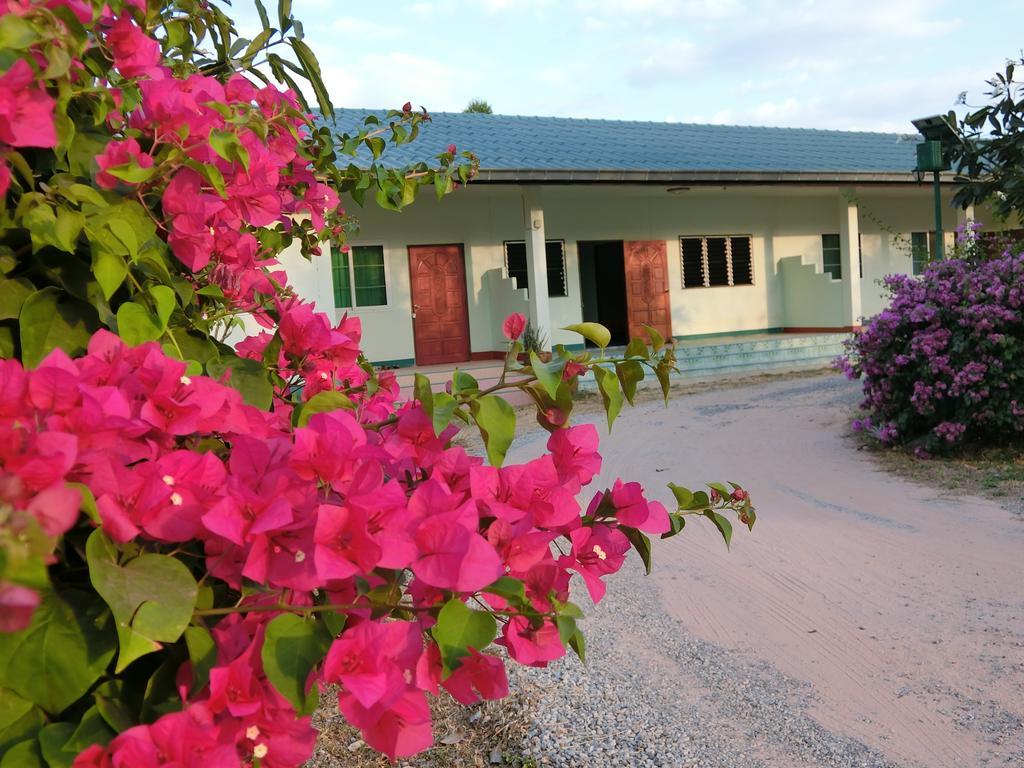 Eidi Homestay Nong Kung Si Esterno foto