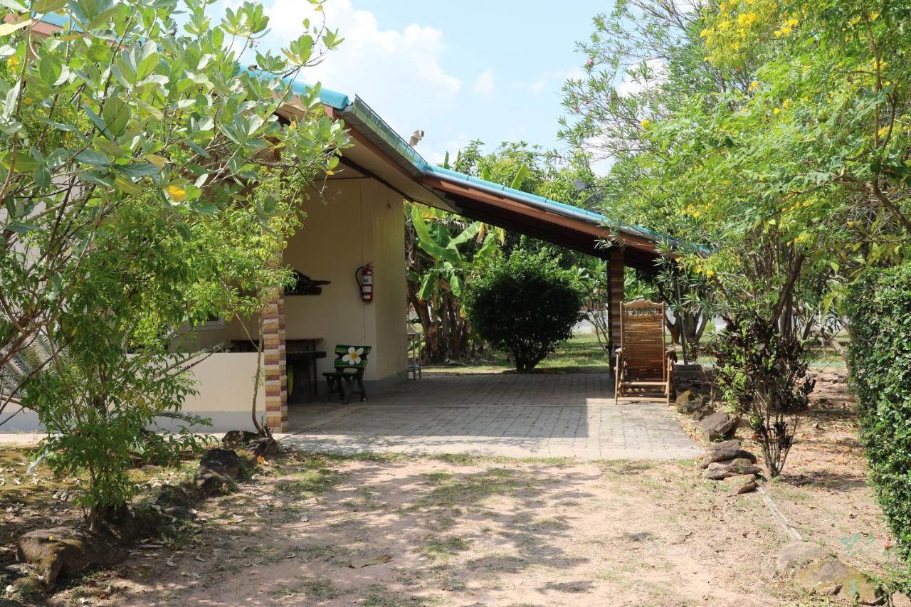 Eidi Homestay Nong Kung Si Esterno foto